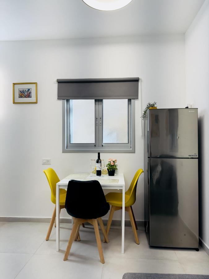 Amazing 2Rooms Apt In Bat Yam - Step By The Beach Ngoại thất bức ảnh
