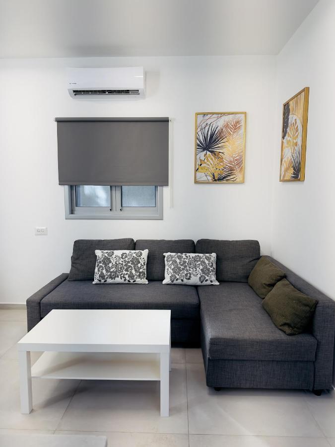 Amazing 2Rooms Apt In Bat Yam - Step By The Beach Ngoại thất bức ảnh
